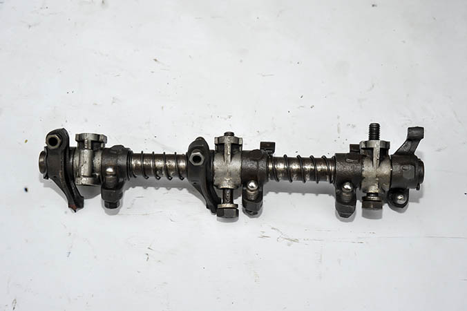 OUTBACK ÇIKMA PARÇA SİLİNDİR KAPAK MİLİ.JPG